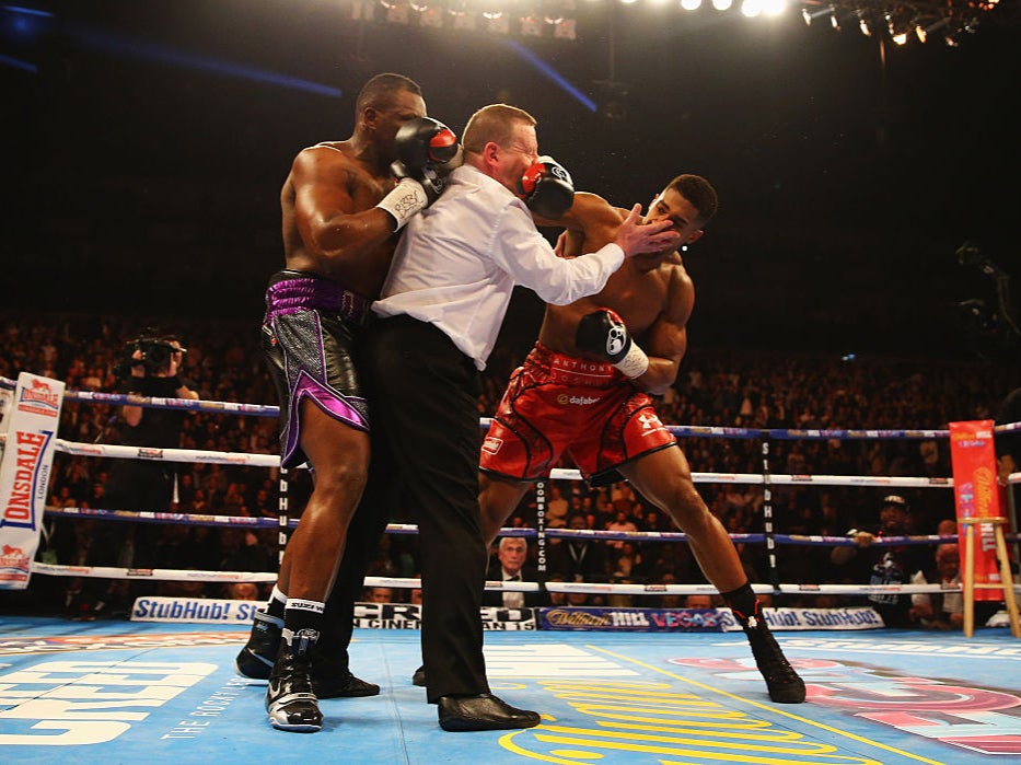 Anthony Joshua defeats Dillian Whyte in a high-risk fight in 2015