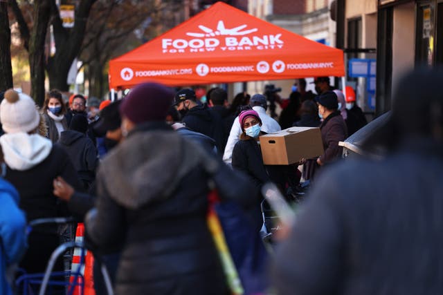 Harlem Food Bank distributes Thanksgiving supplies