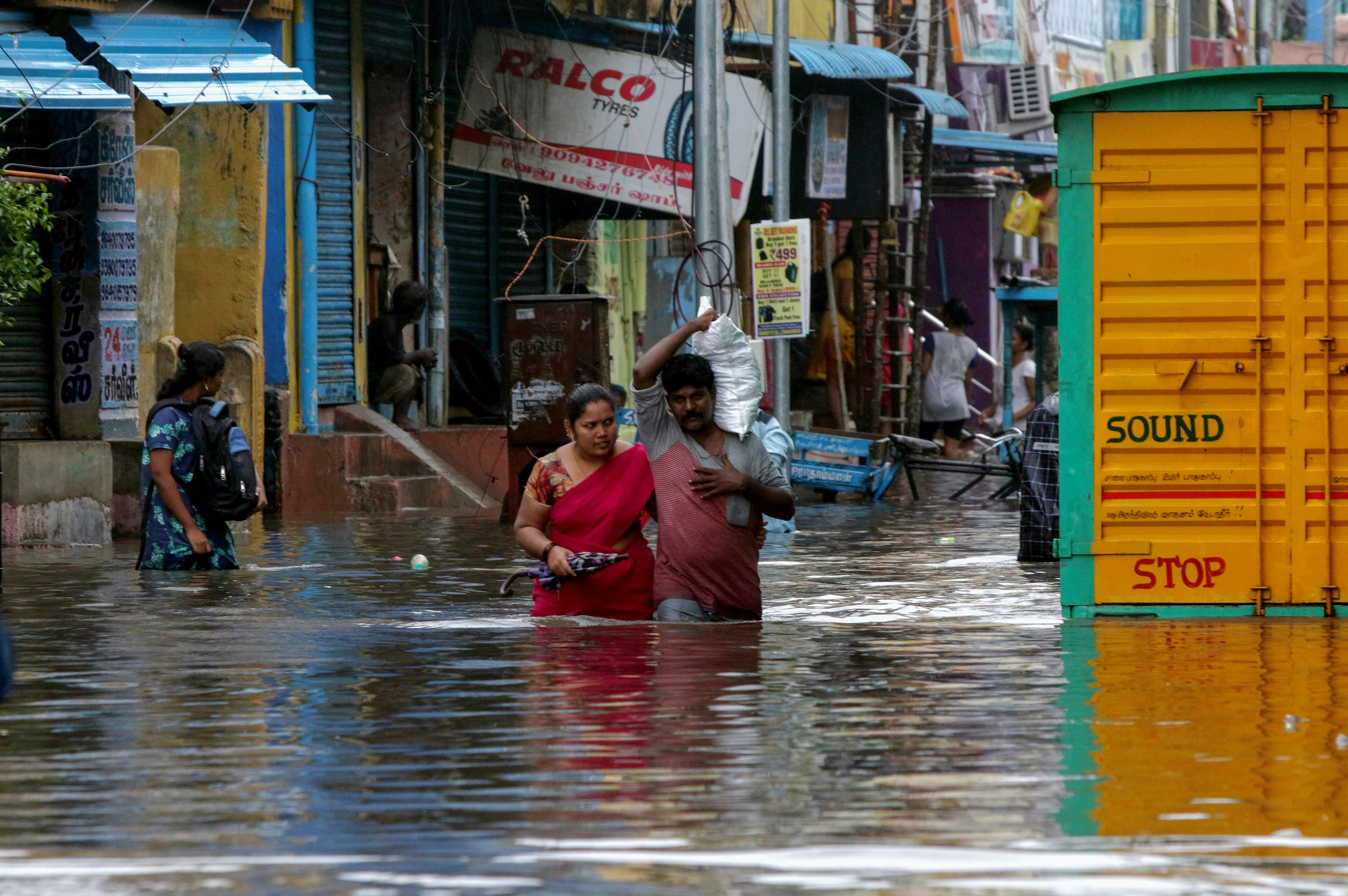 APTOPIX India Cyclone