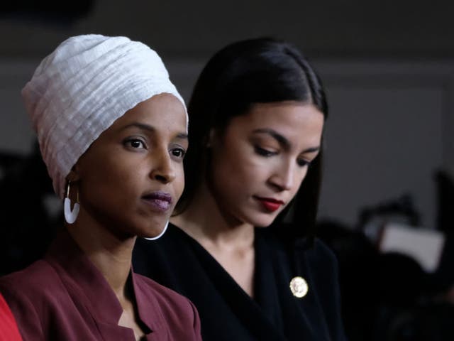 <p>Alexandria Ocasio-Cortez e Ilhan Omar</p>