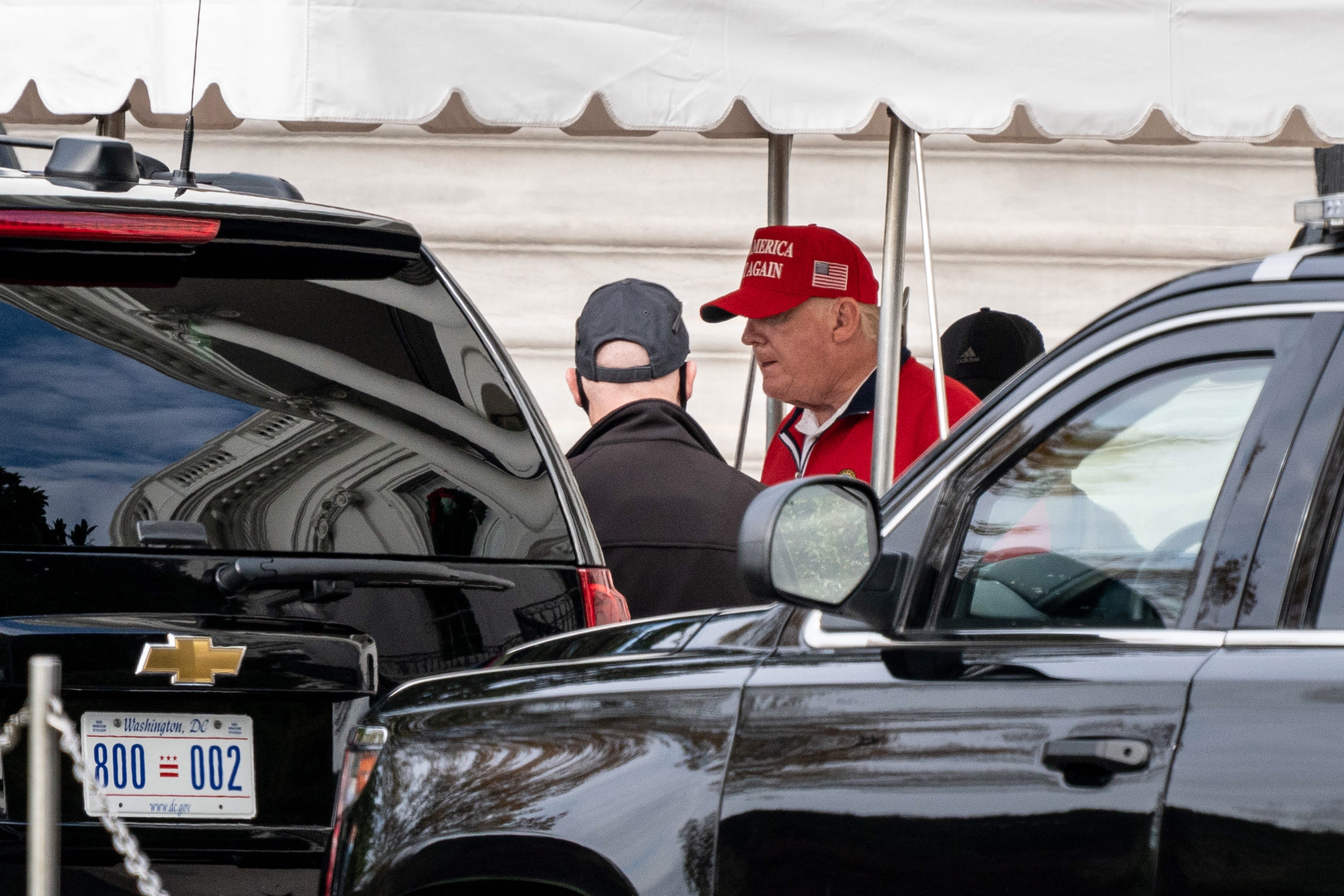 Donald J. Trump exits the White House to his motorcade on his way to Trump National Golf Club in Sterling, Virginia, USA, 27 November 2020. Trump is on his way to Camp David. EPA/KEN CEDENO / POOL