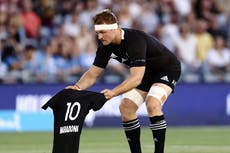 New Zealand pay tribute to Maradona ahead of match against Argentina