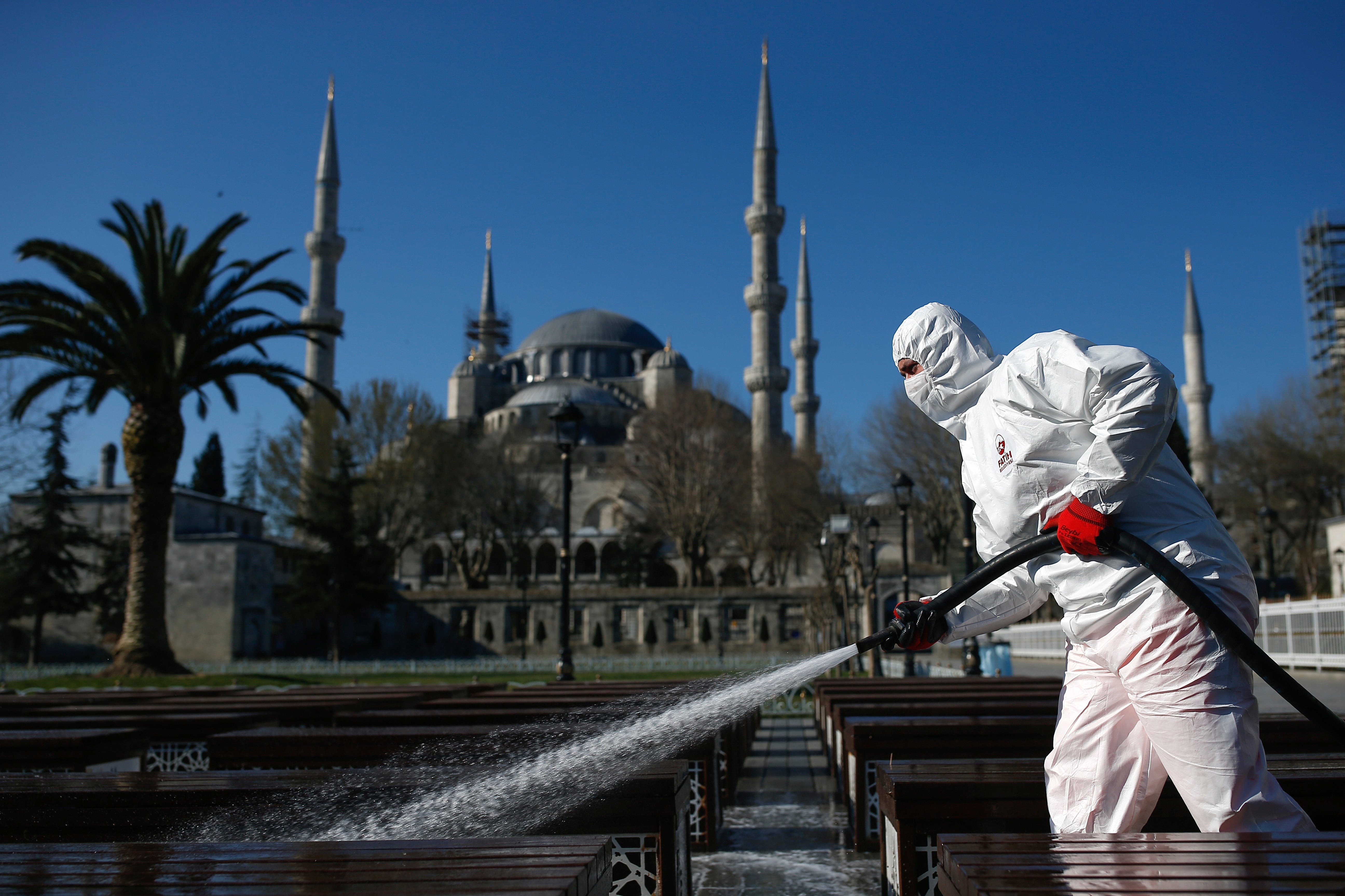 Турция 19 февраля. Пандемия Covid-19 в Турции. Коронавирус в Турции. Турция Стамбул карантин. Карантин в Турции фото.