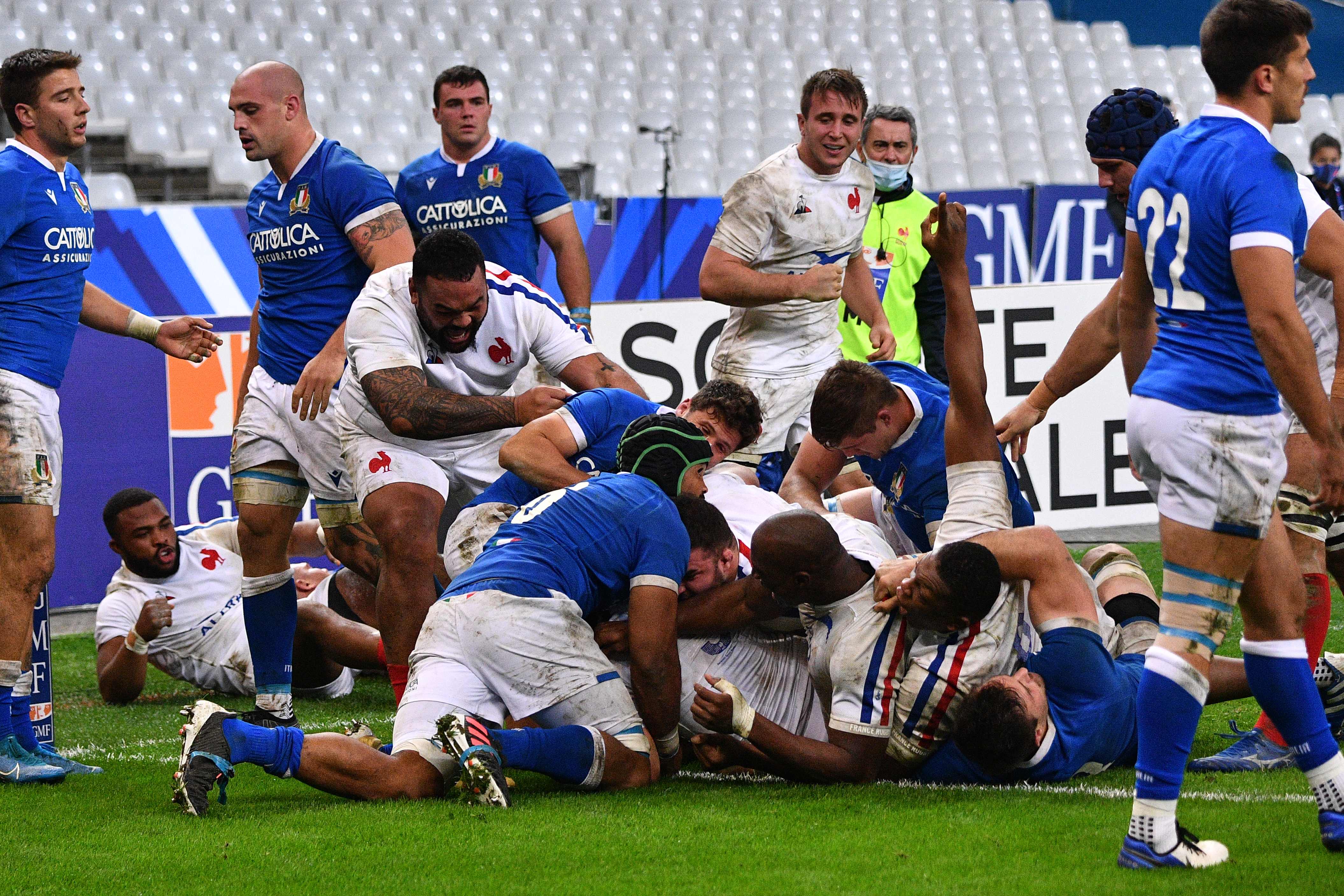 A French second-string beat Italy 36-5 on Saturday night