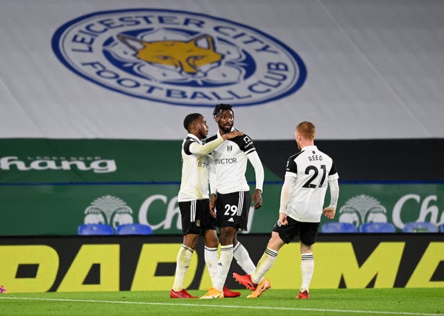 <p>El Fulham celebra el primer tanto de Ademola Lookman.</p>