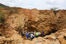 Rescue efforts slowed a week after Zimbabwe mine collapse