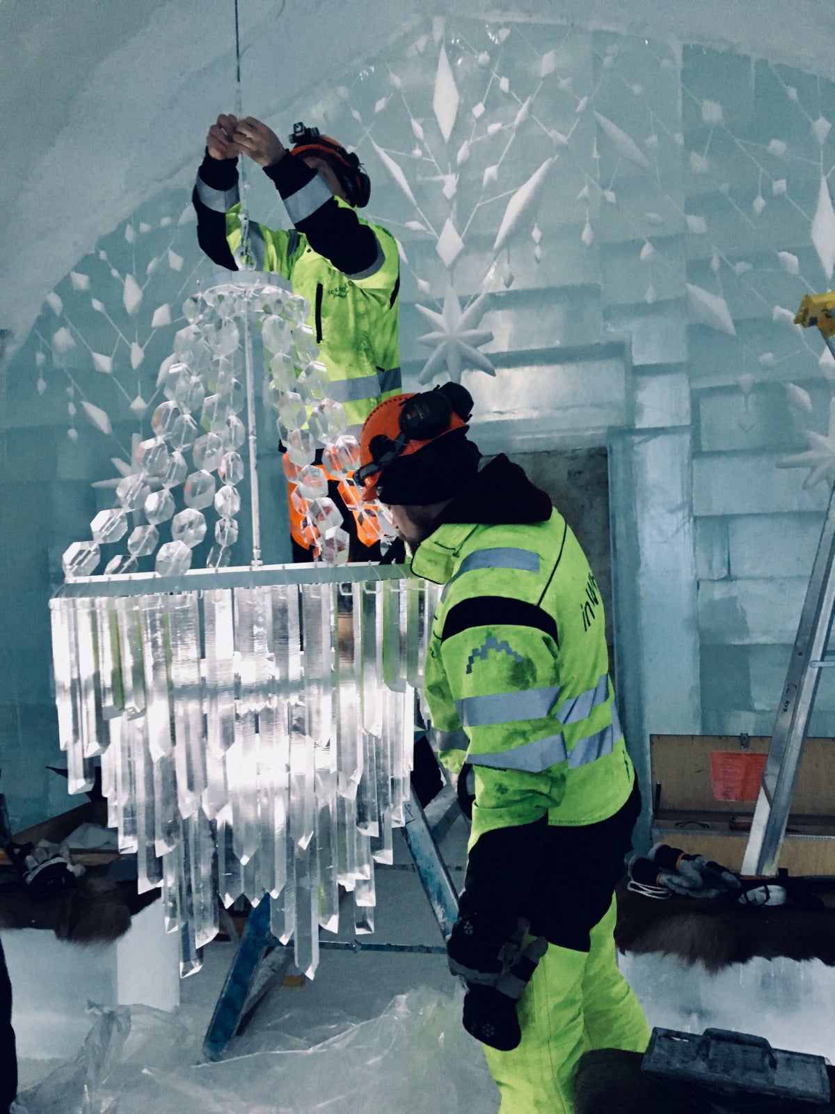 An Icehotel chandelier being created