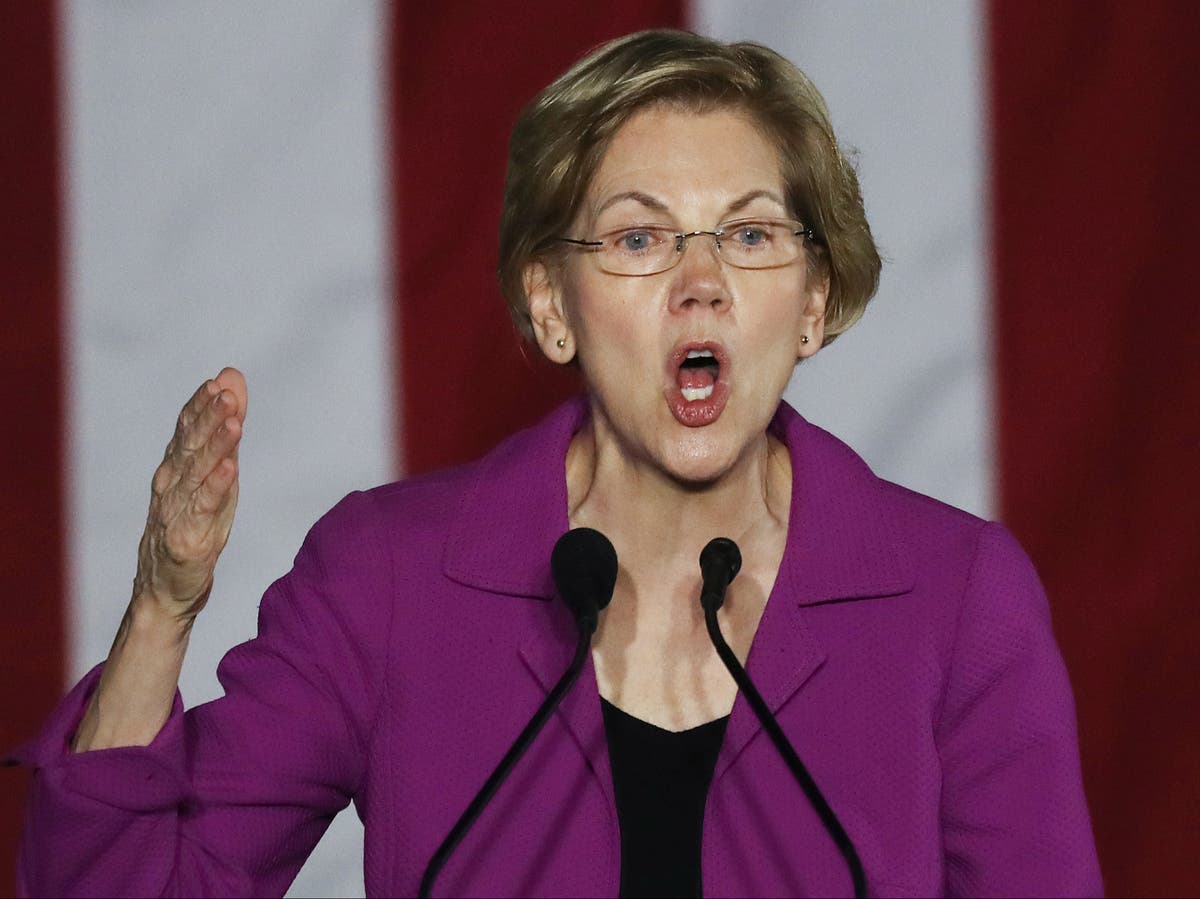 Elizabeth Warren fires at ‘unqualified billionaire’ Betsy DeVos over student loan forgiveness