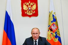 Putin orders 'large-scale' vaccination of doctors, teachers