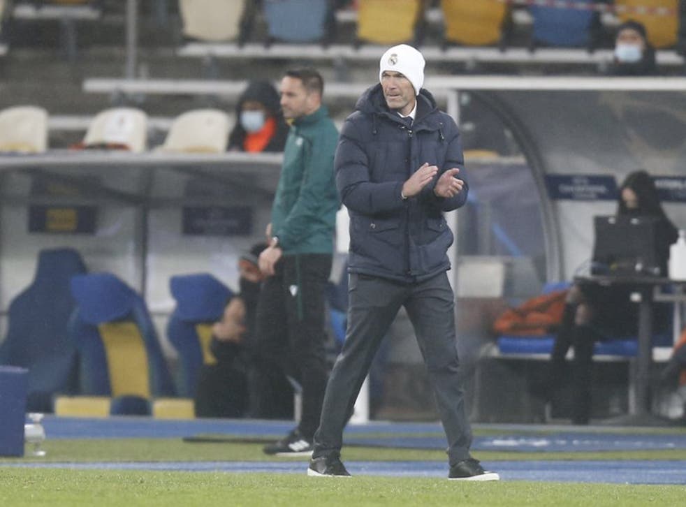 Zidane durante el partido contra Shakhtar Donetsk por la Liga de Campeones.