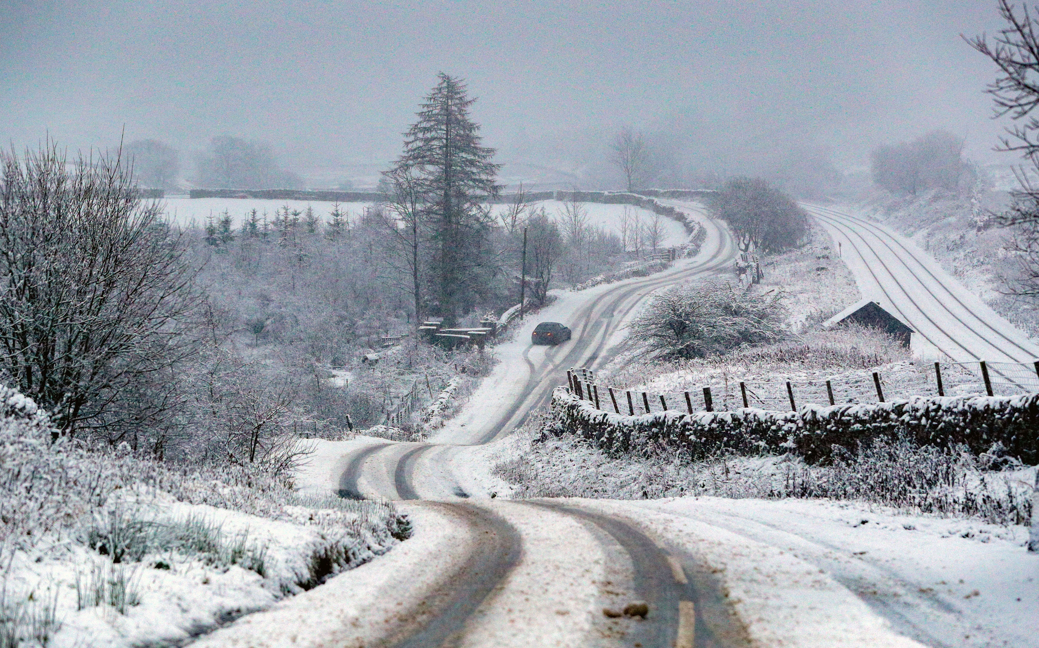 UK weather Snow and sleet forecast as temperatures could drop to 10C