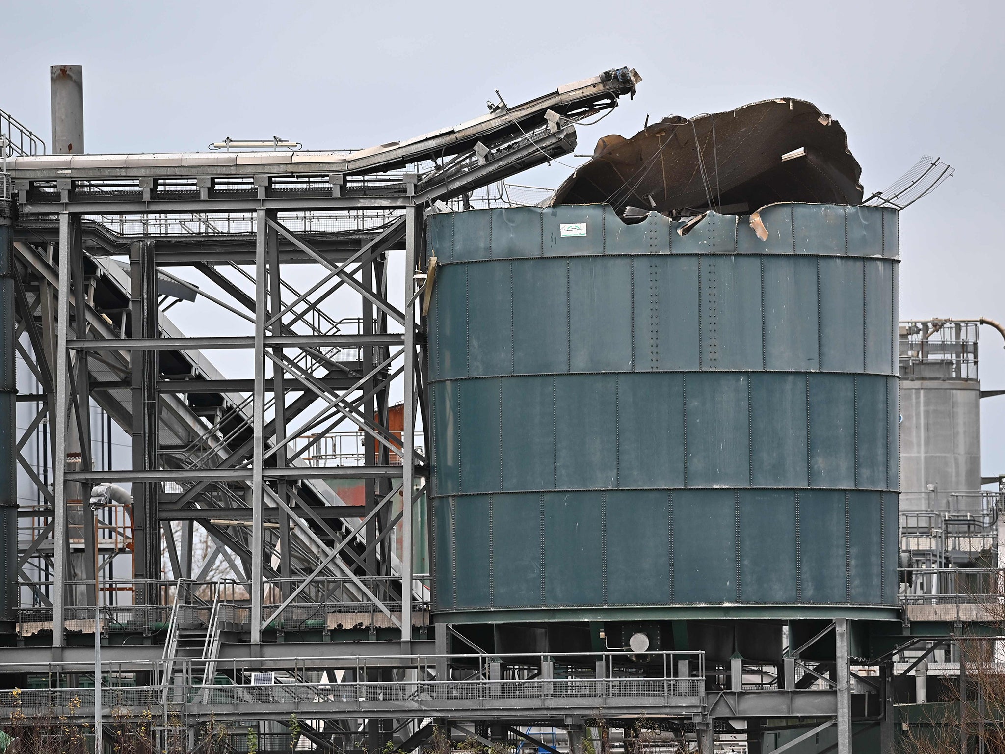 Four dead in explosion at waste water treatment works The Independent