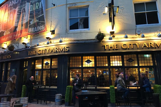 <p>Last orders at the City Arms in Cardiff</p>