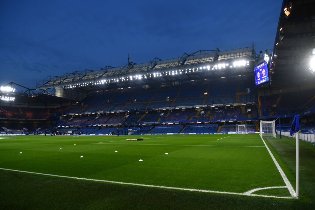 Bridge match. Стэмфорд бридж дождь. Stamford Bridge.