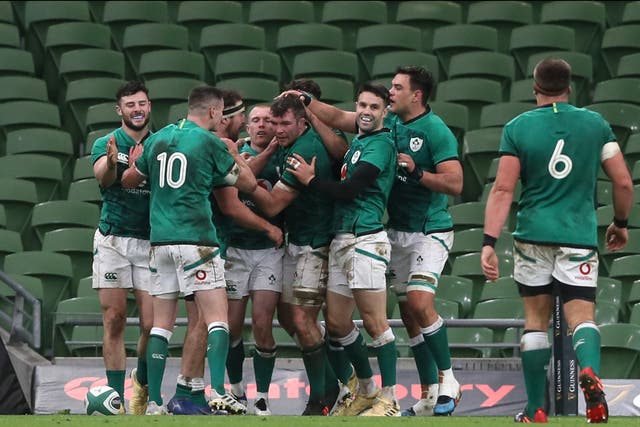 Ireland celebrate after Keith Earls score his second try of the match against Scotland