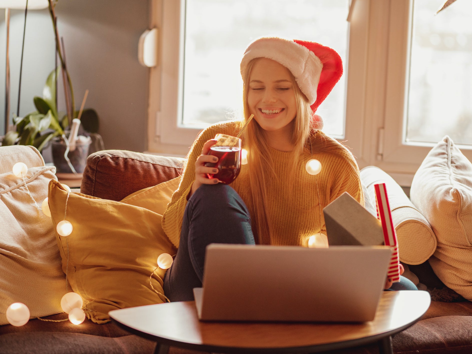 Online karaoke, festive bake offs and cocktail making: 5 ideas for hosting a virtual Christmas party