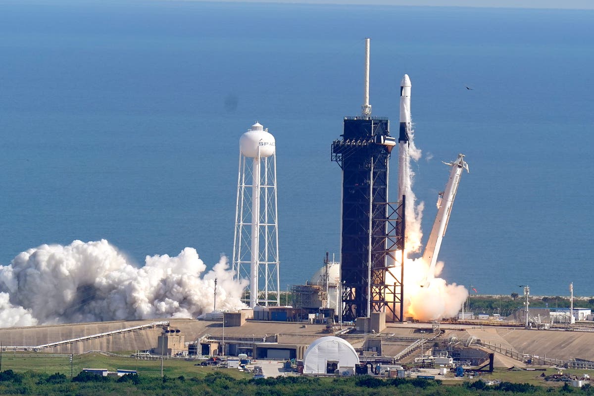 Double Dragons: SpaceX launches space station supplies space station ...