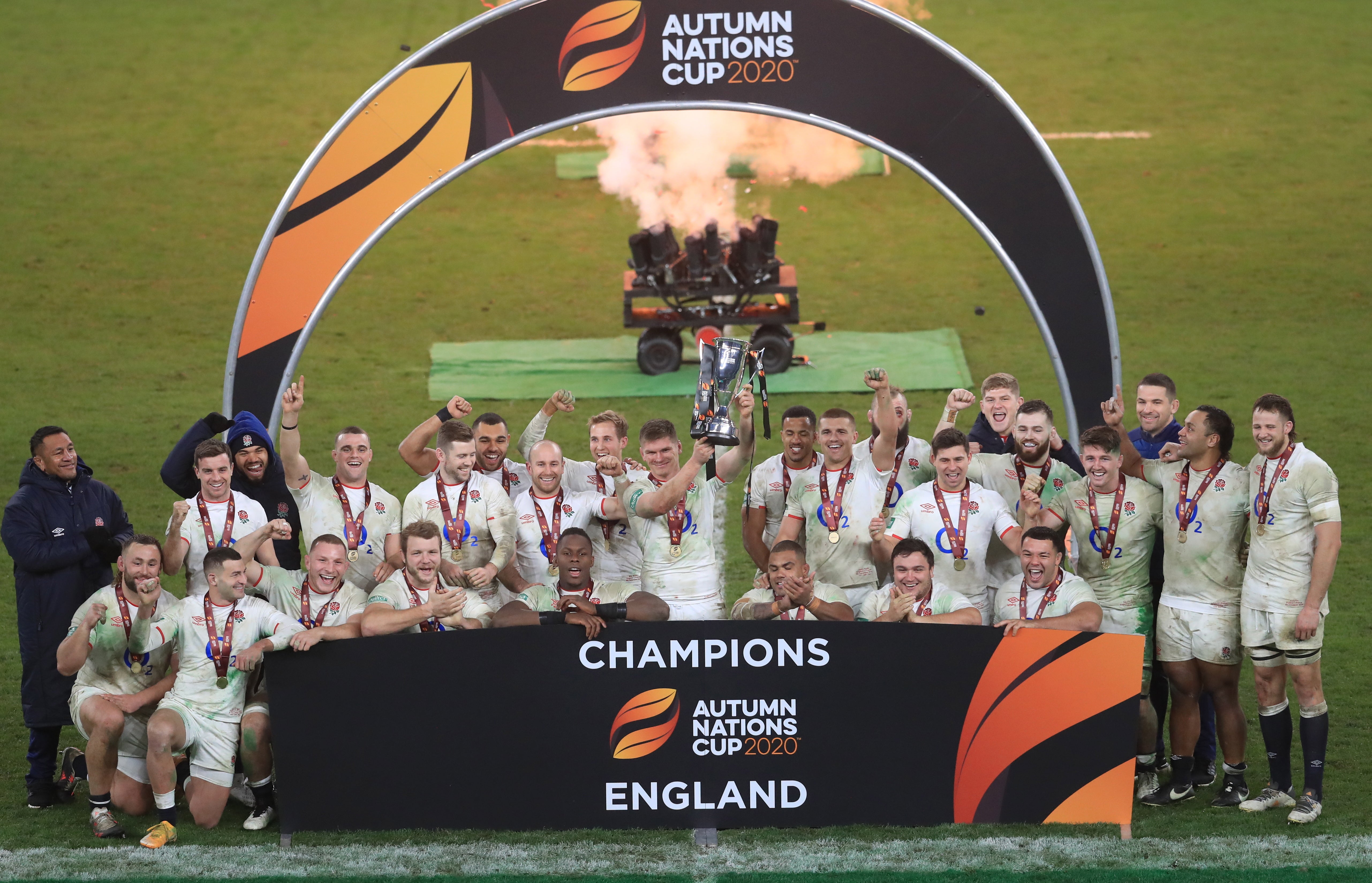 England fought from behind to win the Autumn Nations Cup final against France