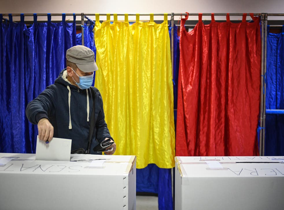 <p>Votaciones en Rumania</p>