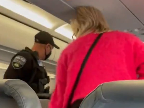 Frontier Airlines passenger refused to wear a mask