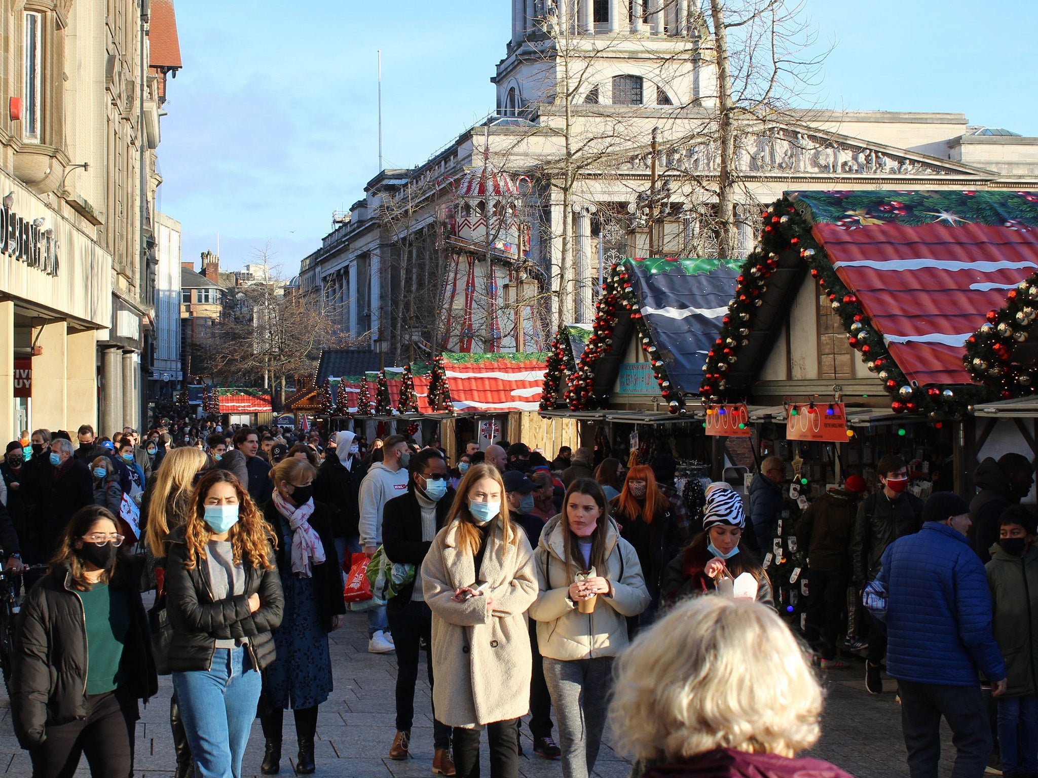 Nottingham Christmas Market Closed For Rest Of Year After Crowds Draw Social Distancing Complaints The Independent