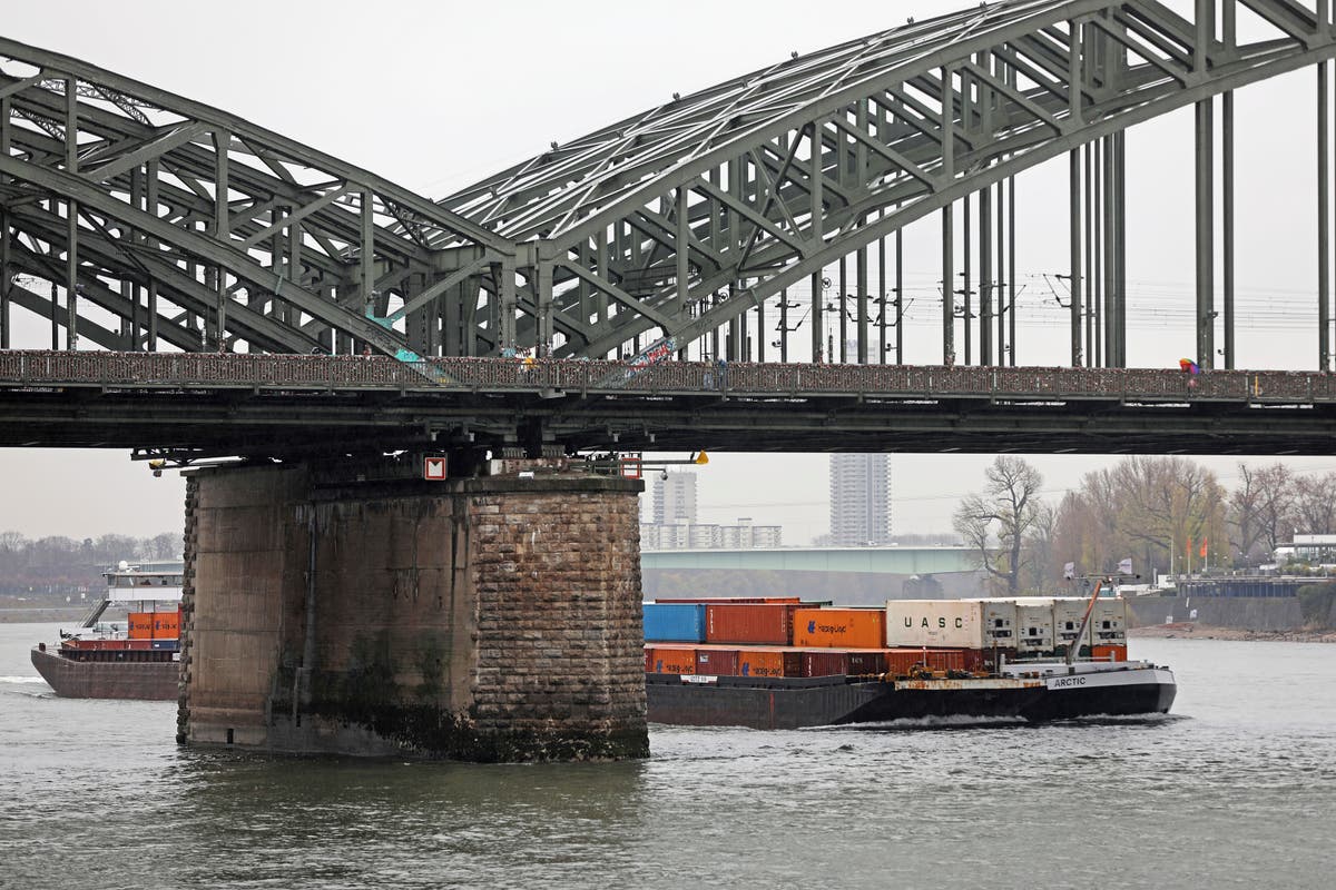 Dry autumn in Germany forces Rhine shippers to cut loads