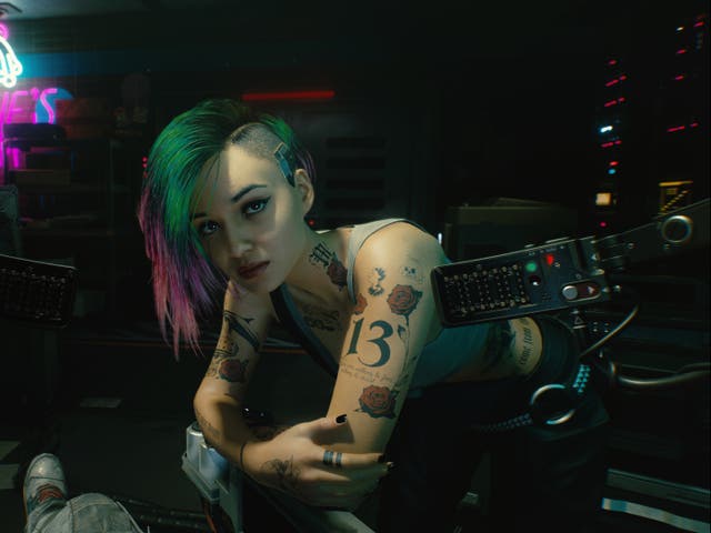 ‘Braindance’ gear is seen on the right hand side of the screen in this shot from Cyberpunk 2077