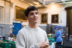 Zero-waste chef Max La Manna helps prepare meals for vulnerable people