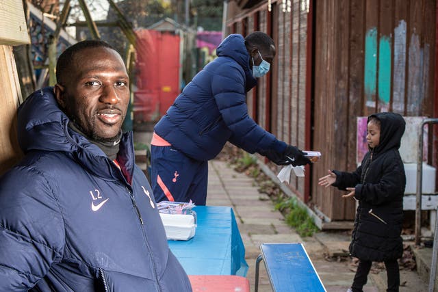 <p>French footballer Moussa Sissoko at Somerford Grove Adventure Playground</p>