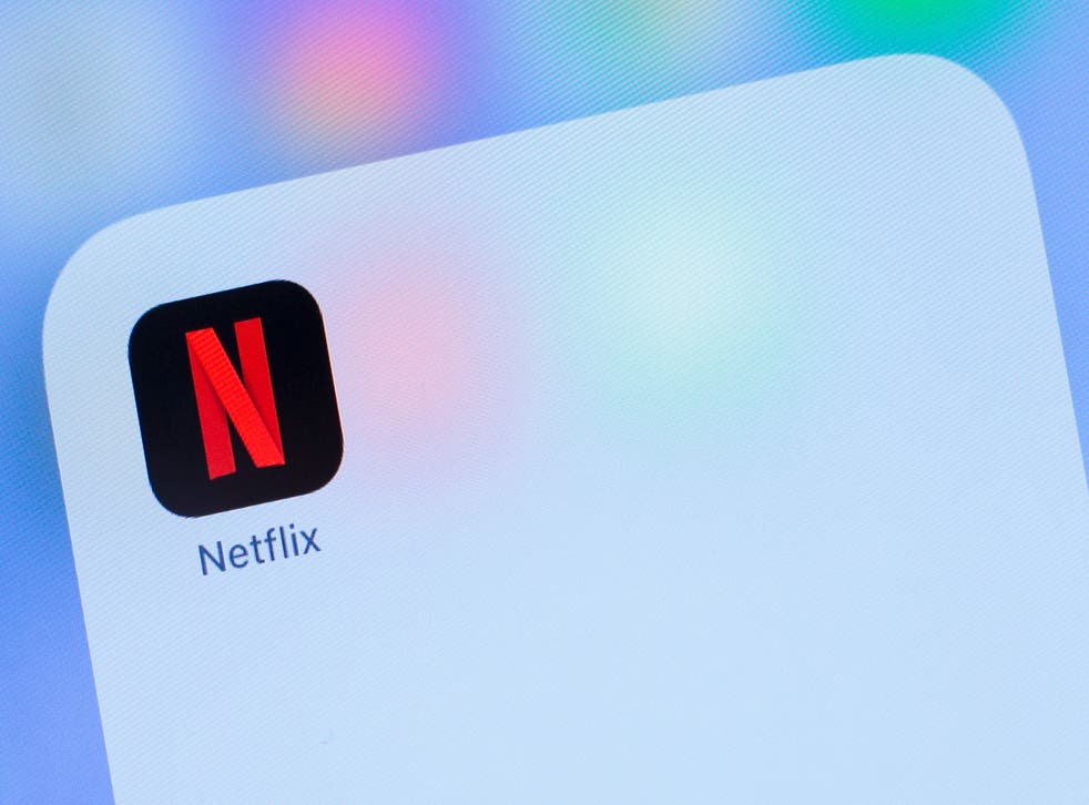<p>El logotipo de Netflix se ve en un teléfono en esta ilustración fotográfica en Washington, DC, el 10 de julio de 2019.</p>