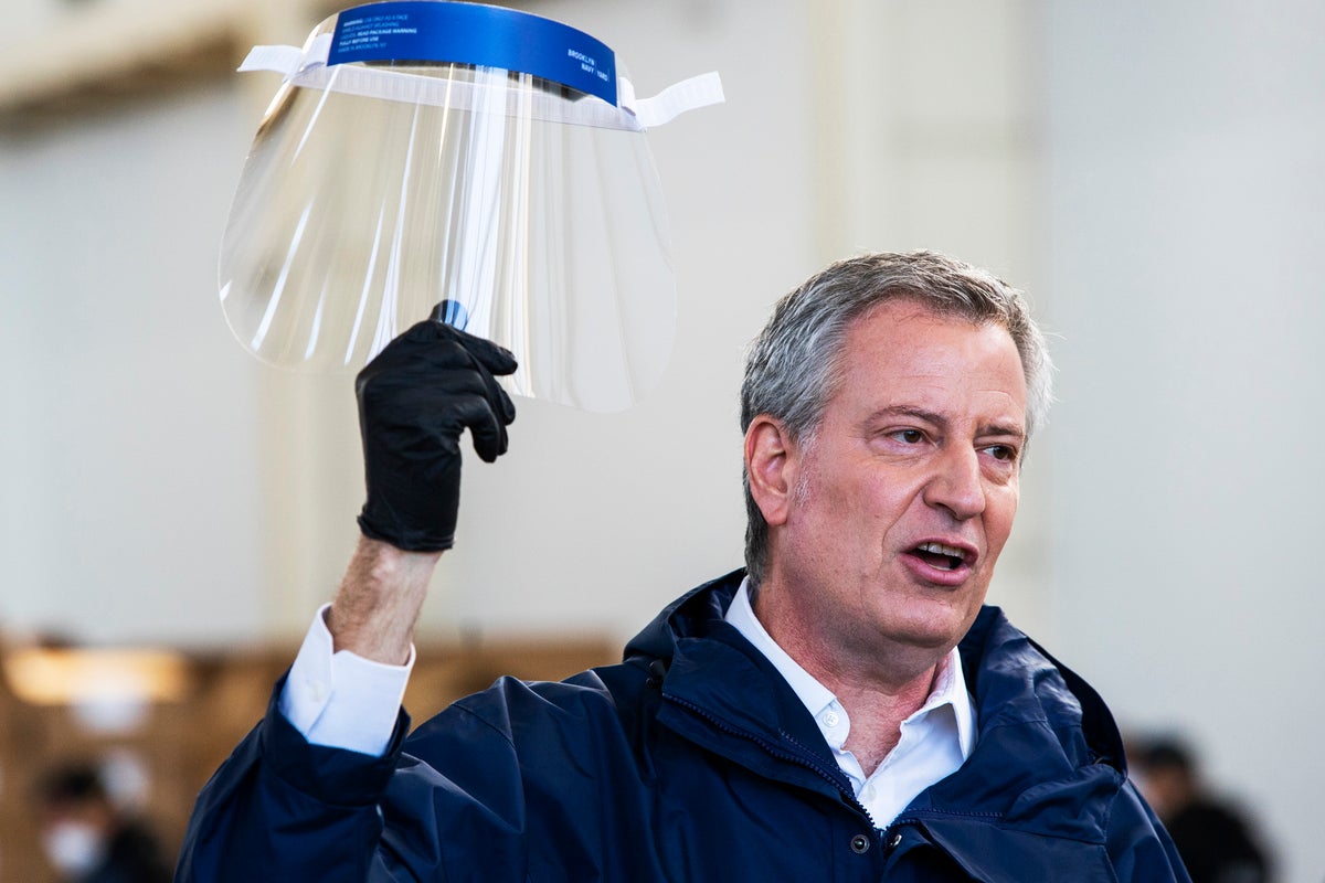 New York lockdown: City should prepare for possible ‘full shutdown’, de ...