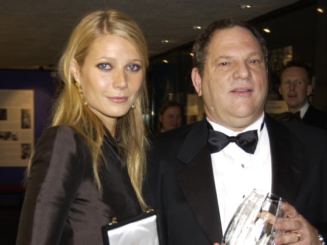 <p>Gwyneth Paltrow y Harvey Weinstein en la gala del 50 aniversario del National Film Theatre el 20 de octubre de 2002.</p>