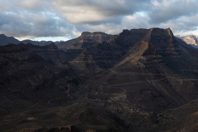 The Spanish island of Gran Canaria requires travellers to drive through steep mountain ranges