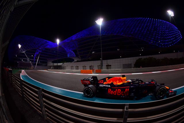 <p>El piloto de Red Bull Max Verstappen durante el Gran Premio de Abu Dabi de la Fórmula Uno, el domingo 13 de diciembre de 2020.&nbsp;</p>