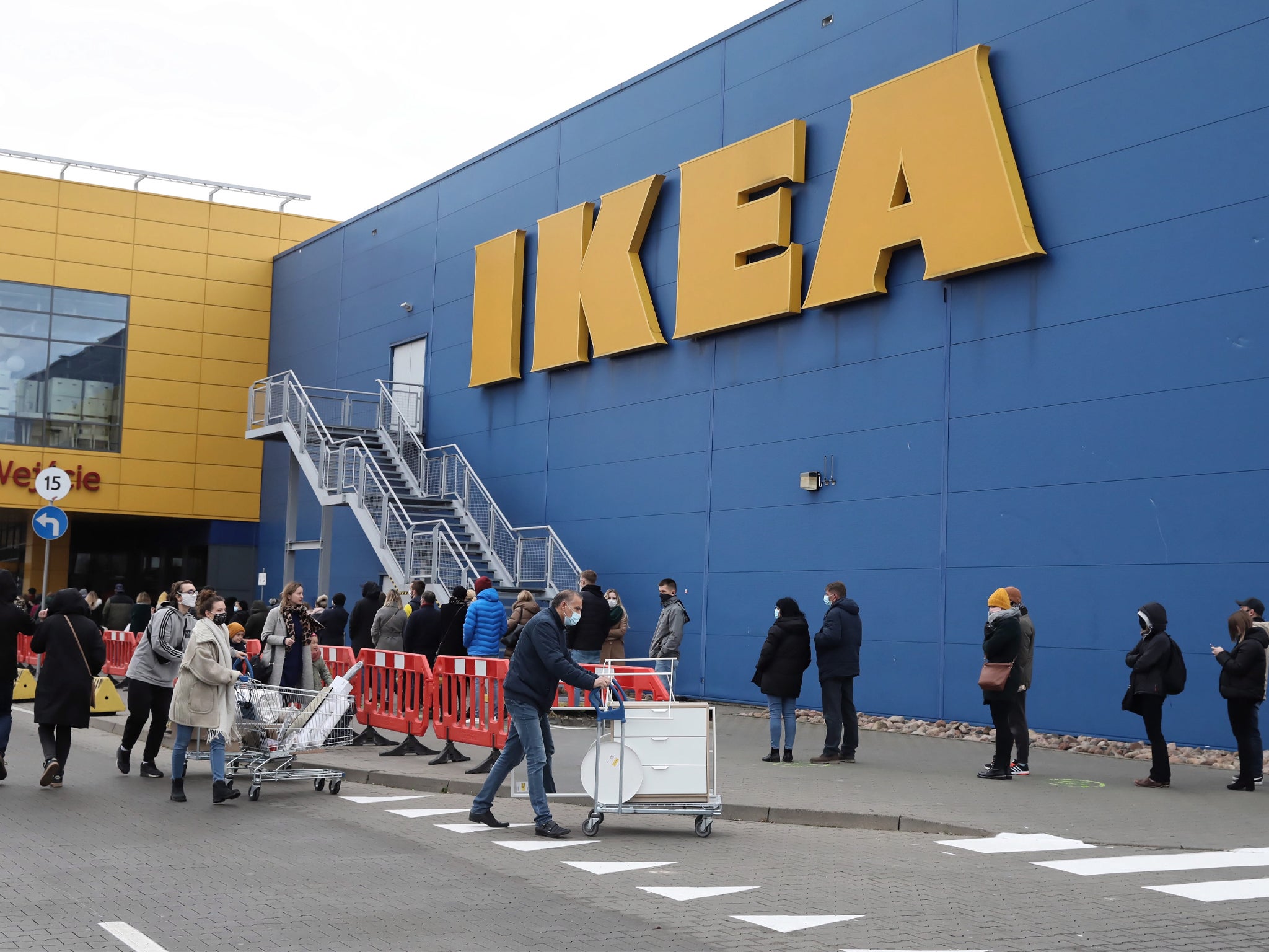 Customers took to Twitter to complain of delays in their orders, missing parts and inability to reach the Ikea helpline