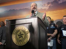 El Paso elects former mayor, defeating incumbent in runoff