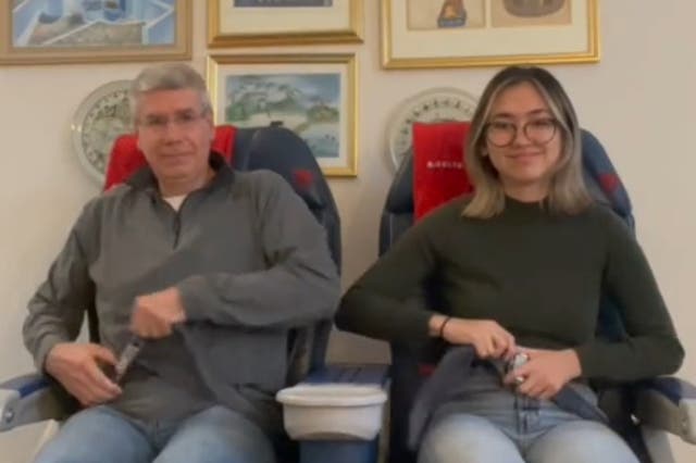 Father and daughter are enjoying the Delta seats