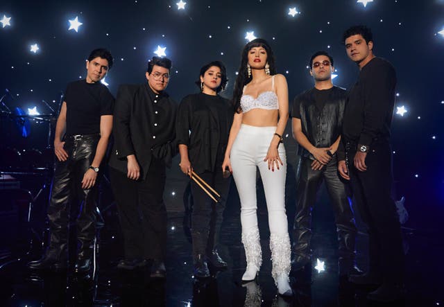 <p>Parte del elenco de <i>Selena: The Series</i></p>