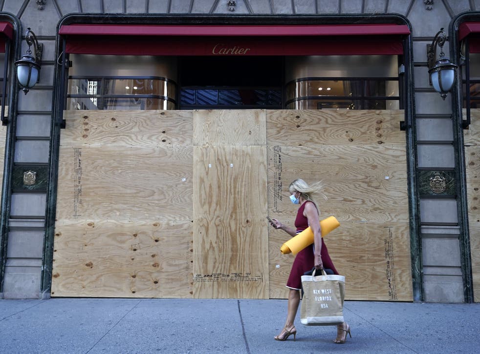 <p>Nueva York se prepara para un posible cierre total.</p>