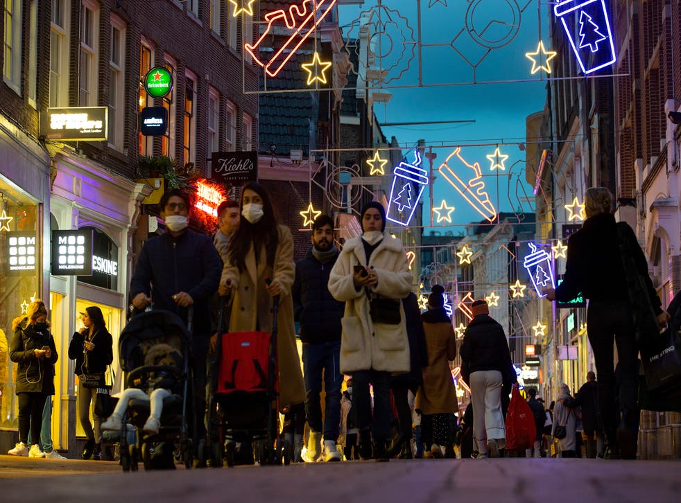 <p>El anunció provocó que muchas personas salieran apresuradas a comprar los regalos navideños</p>