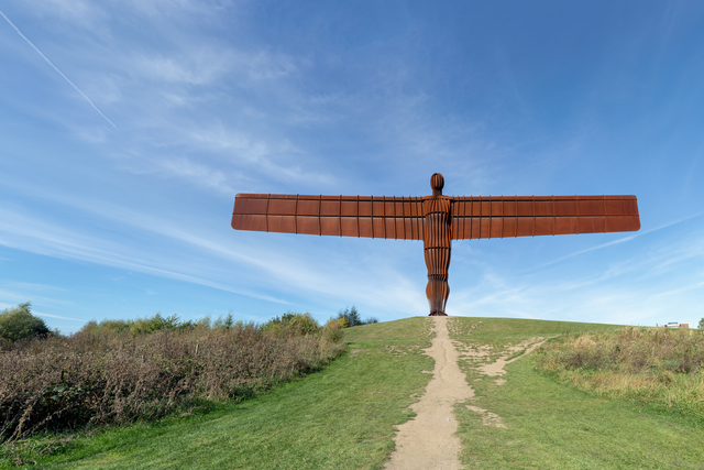 <p>The bus driver pulled up to the bus stop at the Angel of the North and left the bus.  </p>