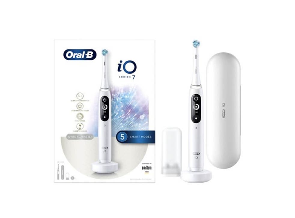 Schrikken nep Open Oral-B iO7 vs Oral-B iO9: Which smart electric toothbrush is best? | The  Independent