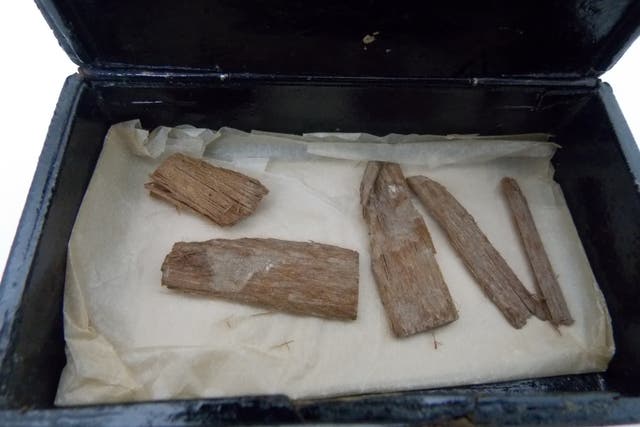 The wooden fragments found inside the cigar box in the University of Aberdeen     