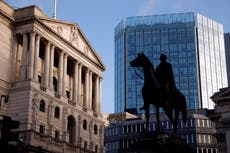 No-deal Brexit would hit pound, warns Bank of England