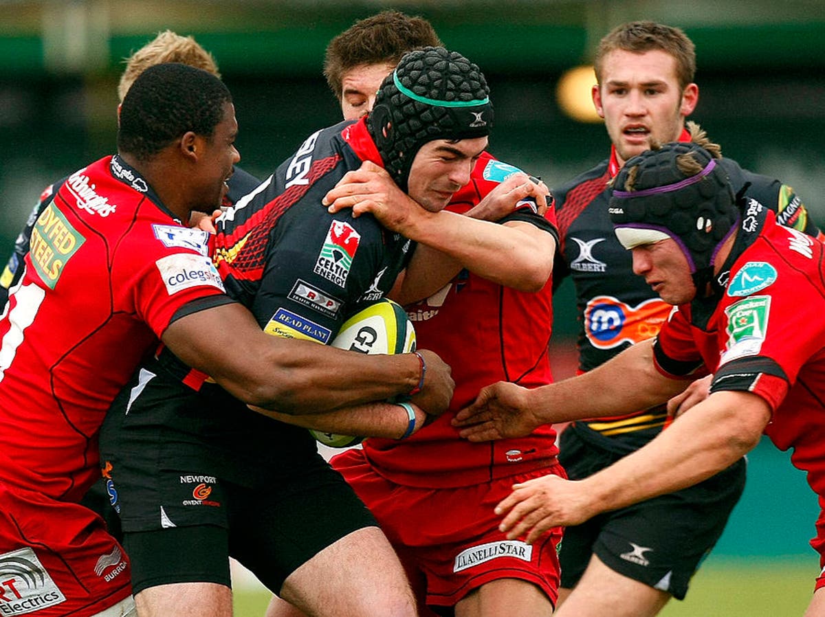 Six More Former Players Join Lawsuit Against Rugby Union Over Concussion Related Health Problems The Independent