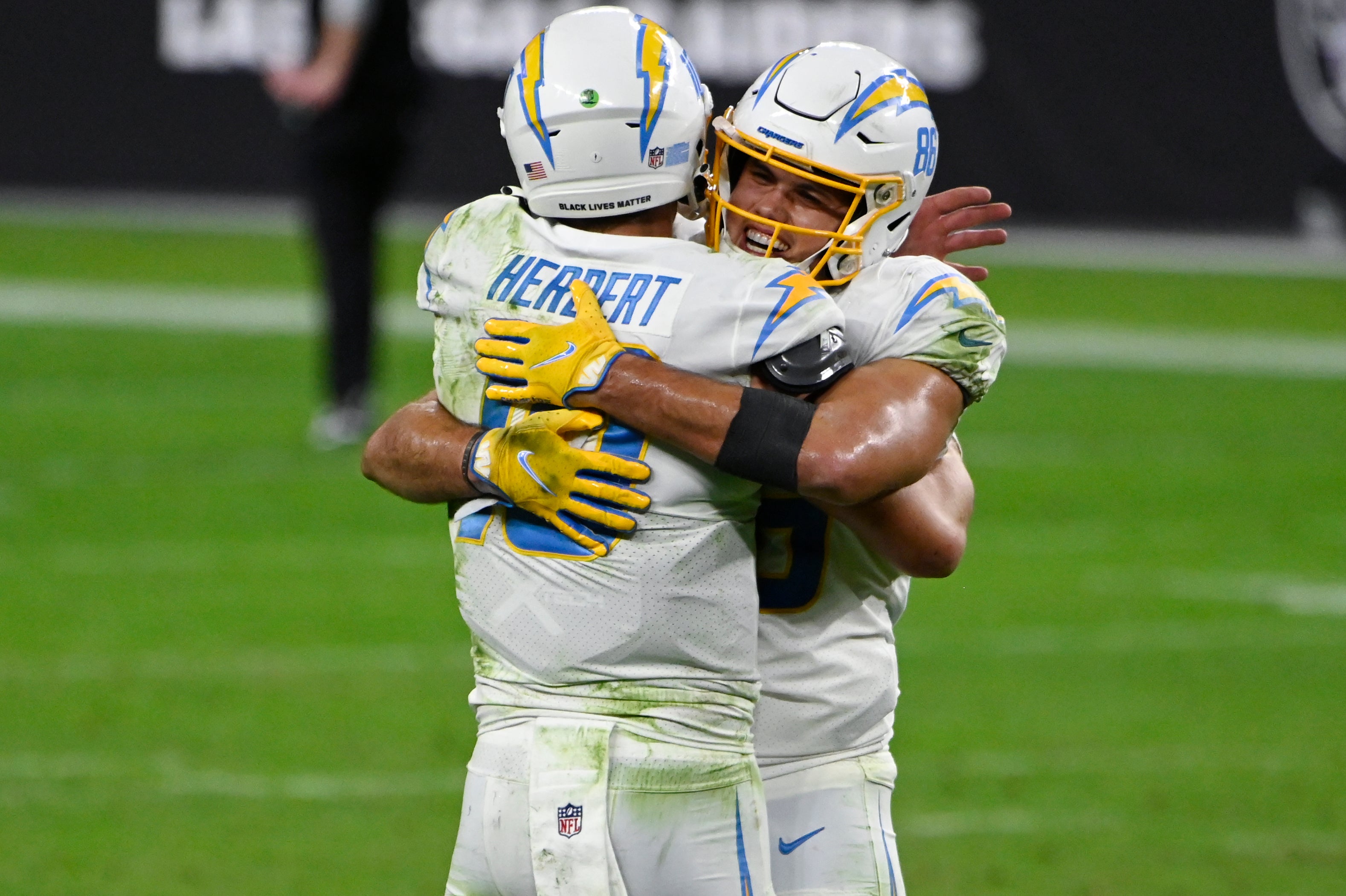 Justin Herbert, Los Angeles Chargers could be without both starting wide  receivers tonight against the Las Vegas Raiders 