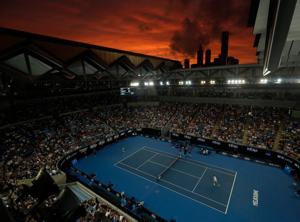 <p>ARCHIVO - En esta foto de archivo del 18 de enero de 2019, el croata Marin Cilic y el español Fernando Verdasco disputan un partido de la tercera ronda del Abierto de Australia en Melbourne </p>