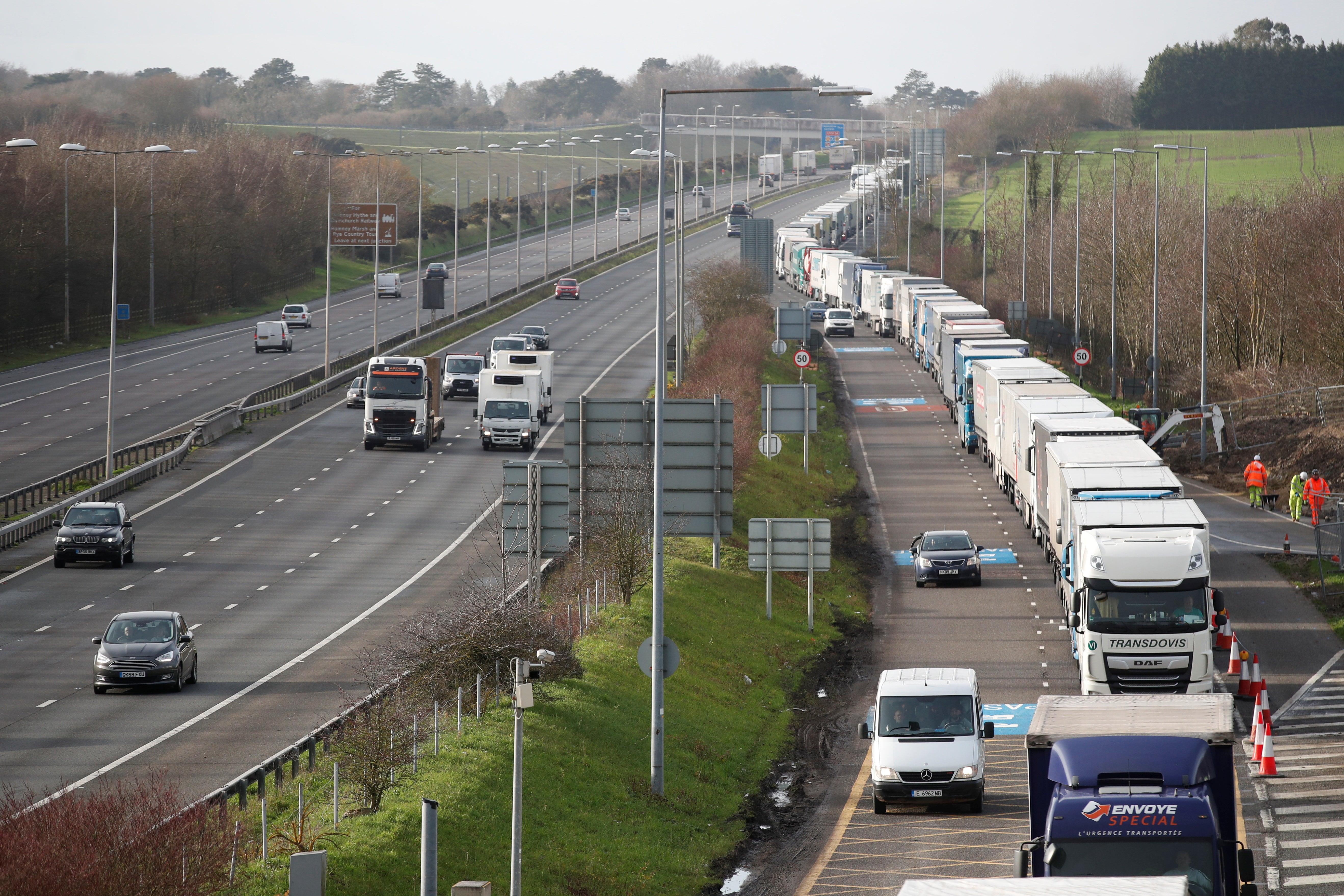 Lorry Que Miles of lorry queues in Kent again as businesses stockpile before ...