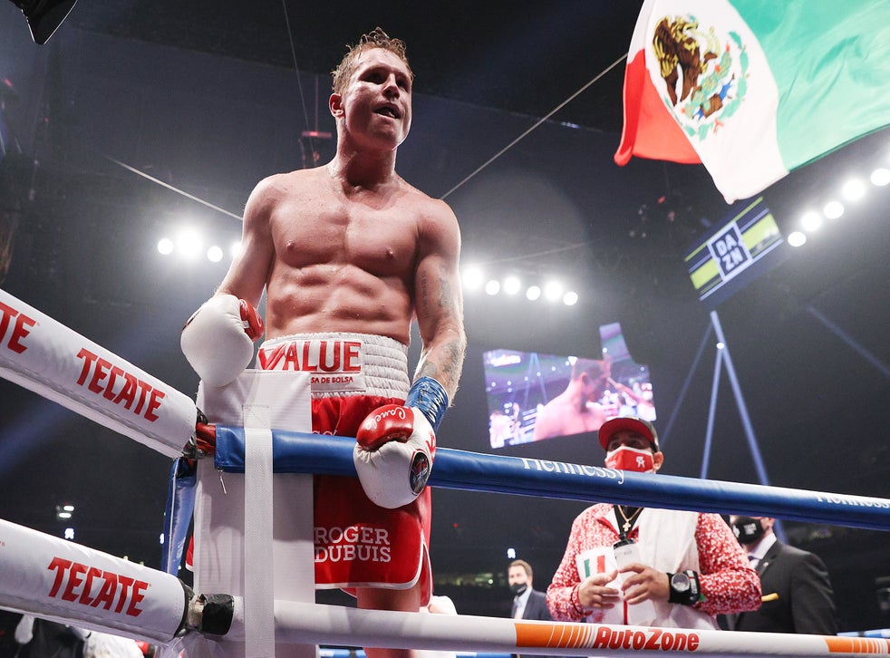 Canelo Alvarez celebrates his victory over Callum Smith