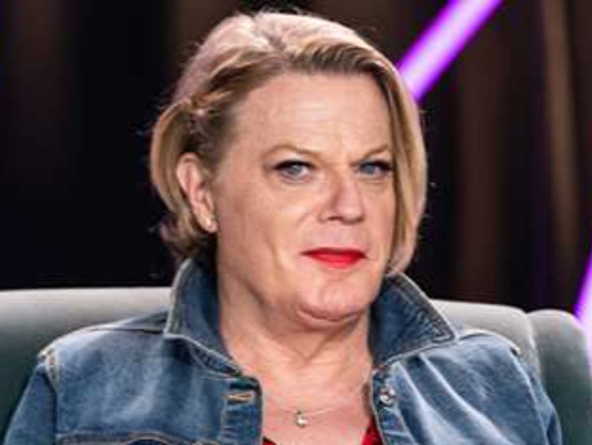 Comedian Eddie Izzard praised after updating pronouns in latest TV appearance